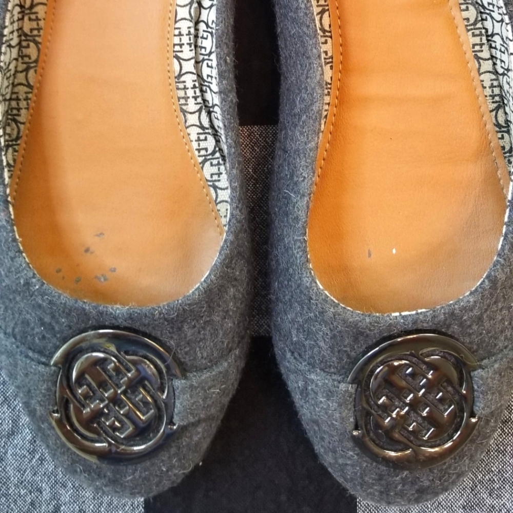 Daisy Fuentes Ruby Flats - Picture 2 of 7